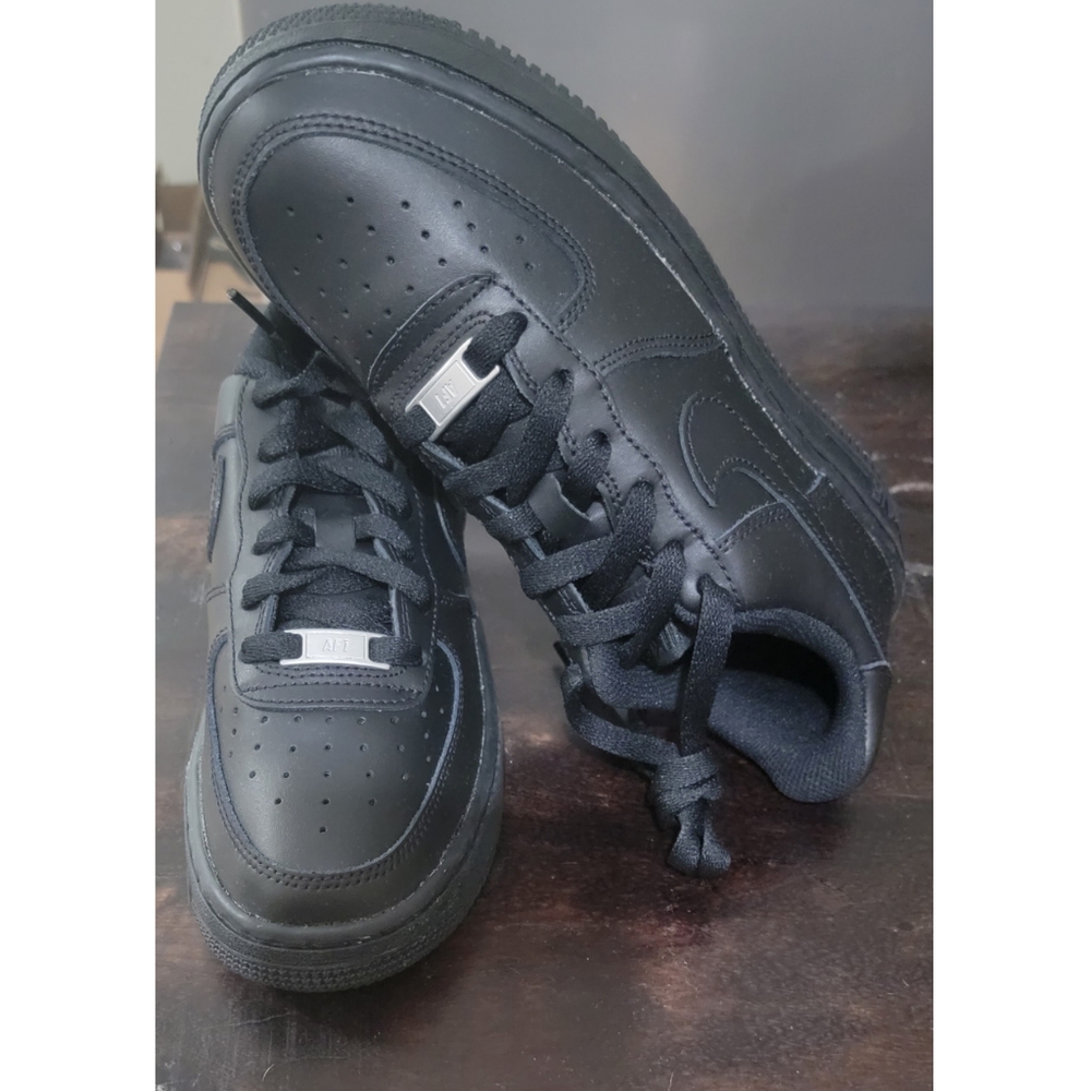 Nike Air Force 1 Low Black size 4.5Y